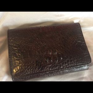 Crocodile style wallet